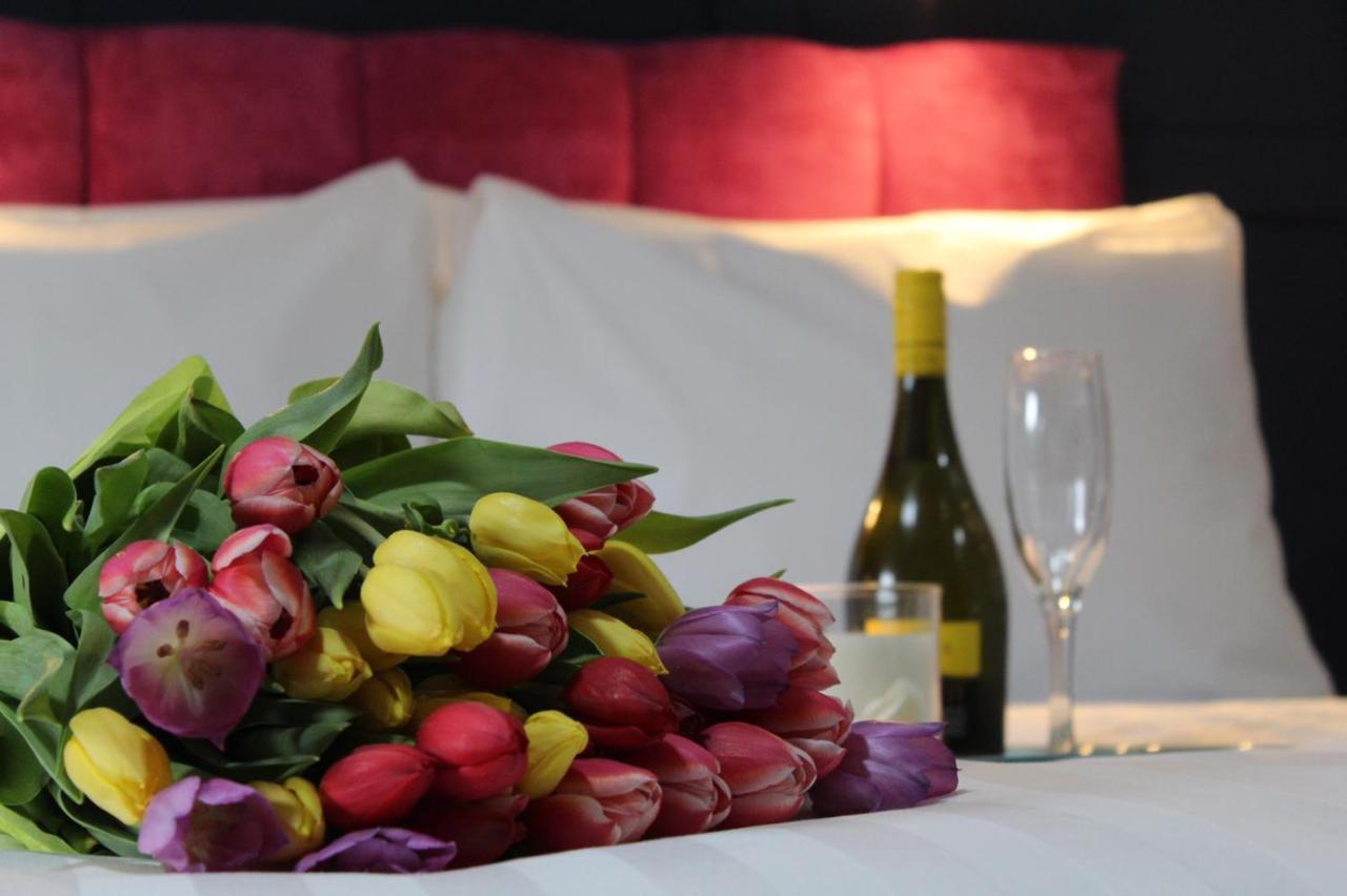 The Dutch Tulip Hostel Mallow Εξωτερικό φωτογραφία